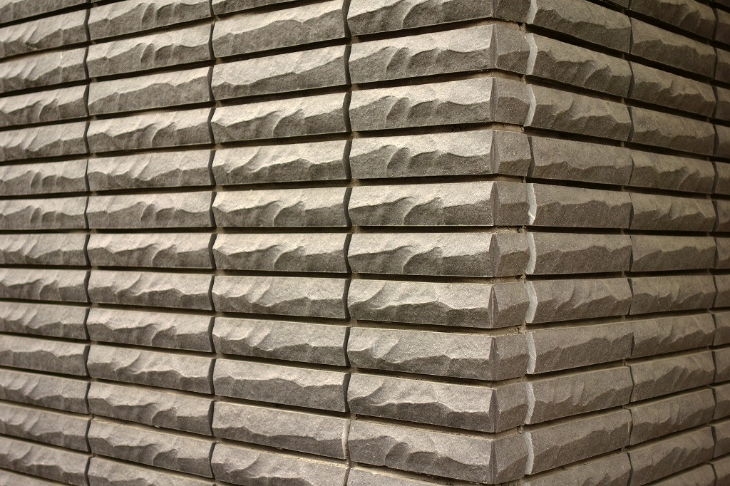 外壁材と塗料の相性